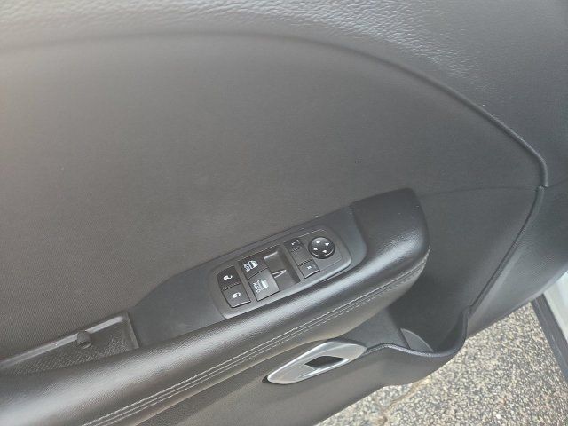 Used 2022 Dodge Challenger GT RWD image 13