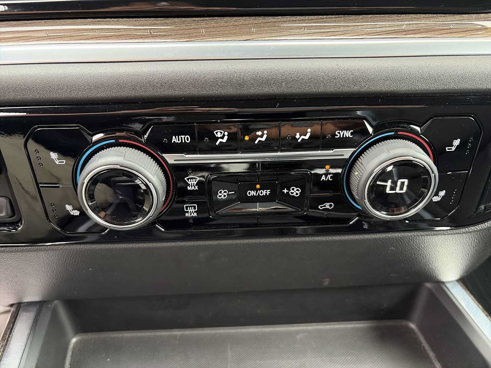 Used 2022 Chevrolet Silverado 1500 RST RWD image 16