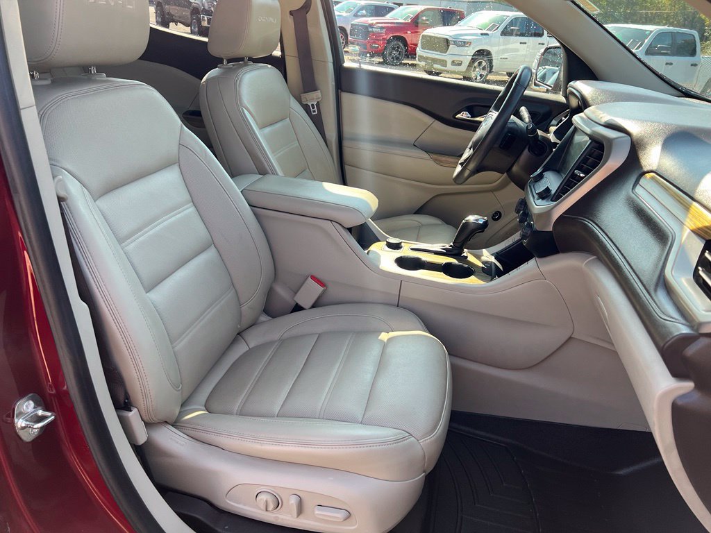Used 2017 GMC Acadia Denali w/ Technology Package AWD/4WD image 9