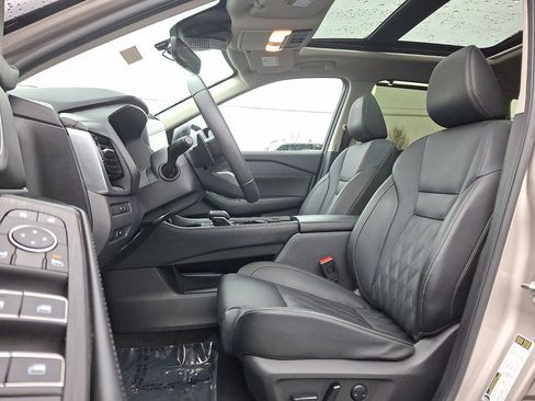 Used 2024 Nissan Rogue Platinum w/ Platinum Premium Package image 14