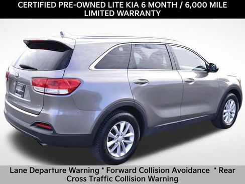 Certified 2018 Kia Sorento LX w/ LX V6 Convenience Package image 4