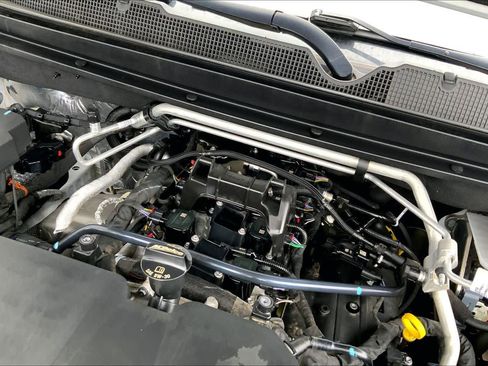 Used 2024 Chevrolet Colorado LT image 29