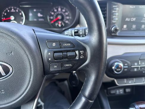 Used 2018 Kia Sorento FWD image 29