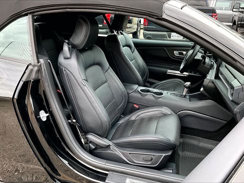 Certified 2025 Ford Mustang Premium image 9