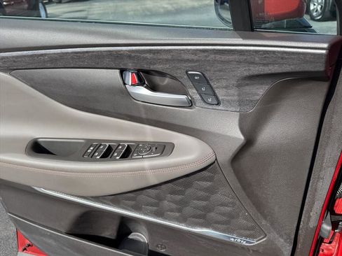 Used 2020 Hyundai Santa Fe Limited image 17