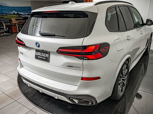 New 2026 BMW X5 xDrive50e w/ M Sport Package AWD/4WD image 15