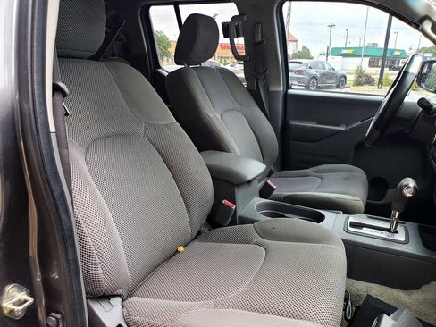 Used 2017 Nissan Frontier SV RWD image 12