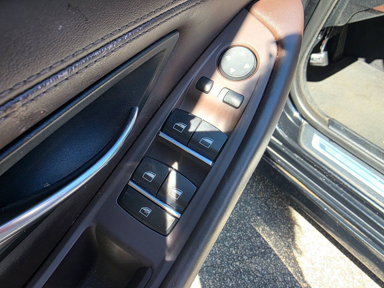 Used 2015 BMW 535i xDrive Sedan AWD/4WD image 11