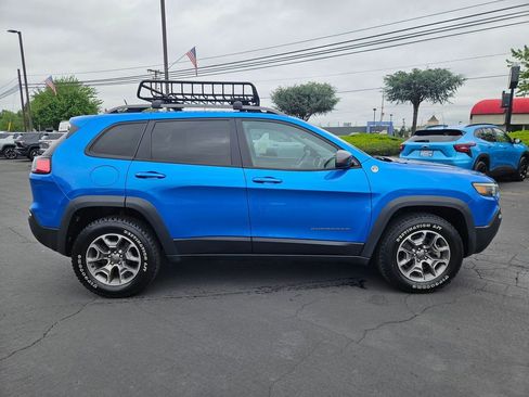 Used 2020 Jeep Cherokee Trailhawk w/ Cold Weather Group AWD/4WD image 7