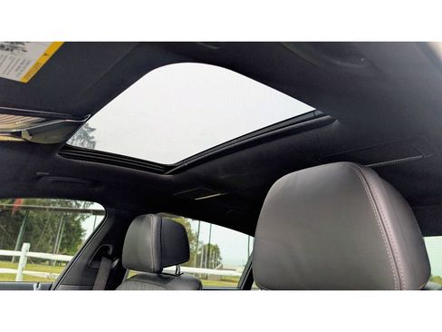 Used 2022 BMW 750i xDrive w/ Executive Package image 17