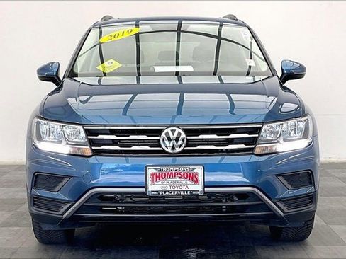 Used 2019 Volkswagen Tiguan SE w/ Panoramic Sunroof Package image 2