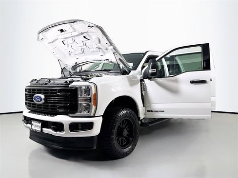 Used 2023 Ford F350 XLT image 20