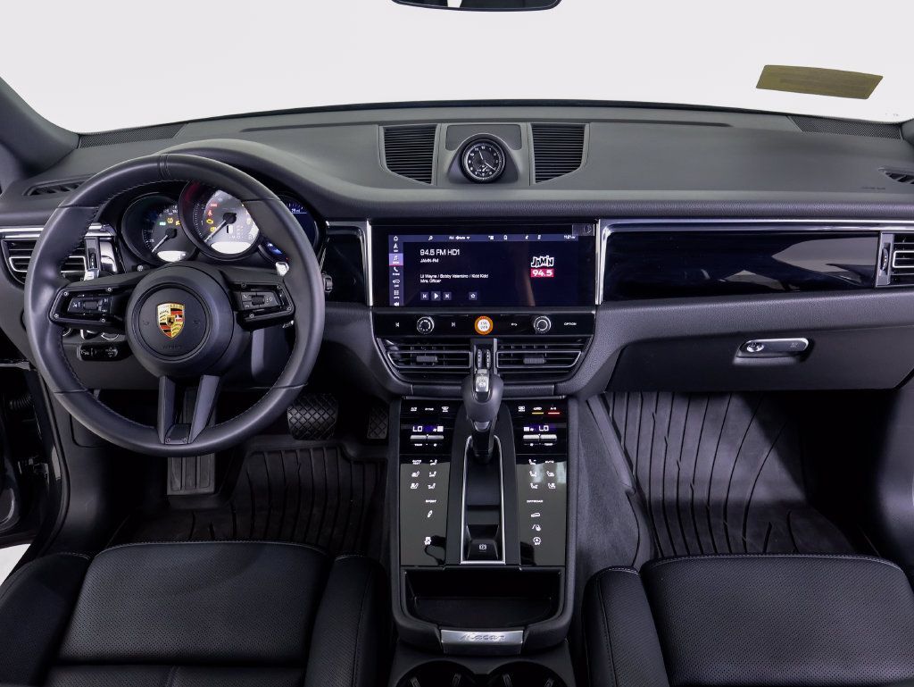 Certified 2026 Porsche Macan S AWD/4WD image 9
