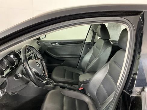 Used 2016 Volkswagen Jetta SEL w/ Lighting Package FWD image 10