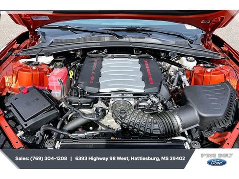 Used 2023 Chevrolet Camaro LT RWD image 8