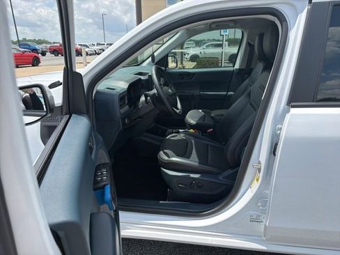Used 2025 Ford Maverick Lobo AWD/4WD image 9