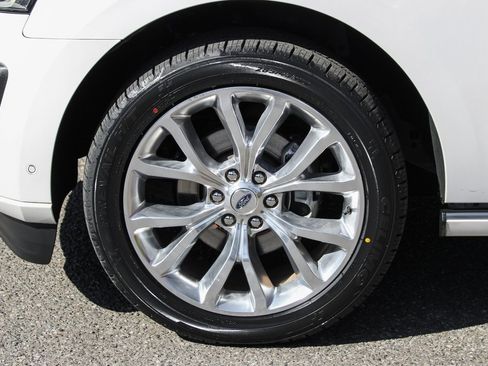 Used 2019 Ford Expedition Platinum image 43