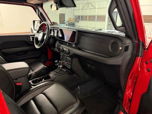 Used 2024 Jeep Wrangler Unlimited Rubicon 392 AWD/4WD image 41