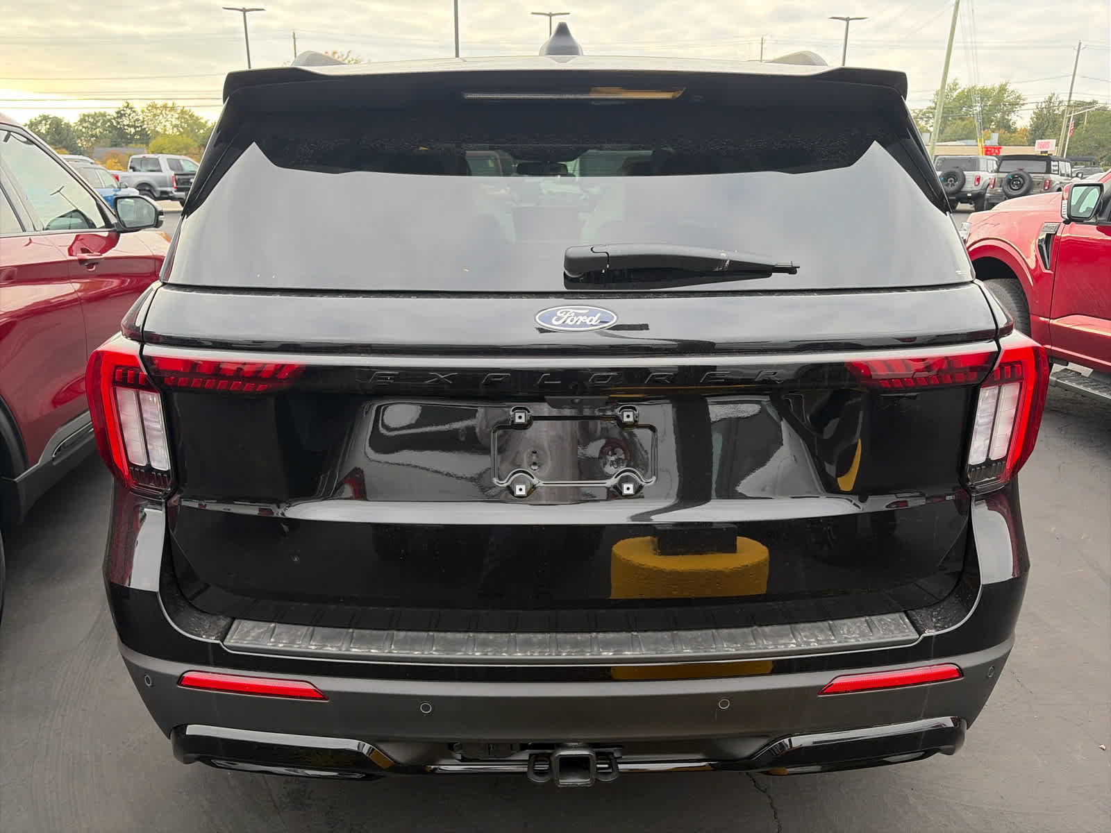 New 2027 Ford Explorer ST-Line AWD/4WD image 8
