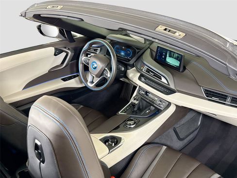 Used 2019 BMW i8 Roadster AWD/4WD image 27