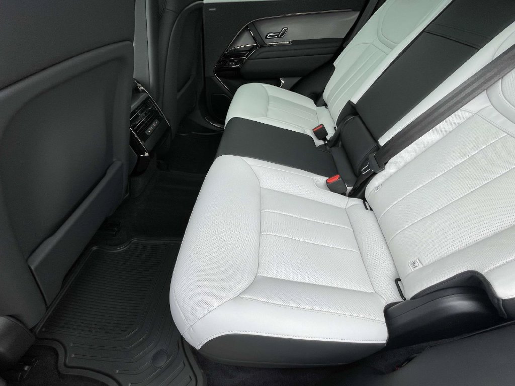 Certified 2023 Land Rover Range Rover Sport SE Dynamic AWD/4WD image 11