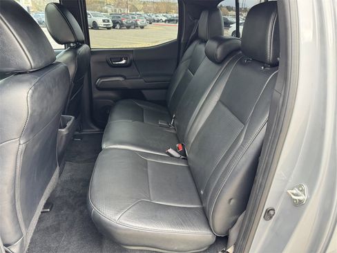 Used 2021 Toyota Tacoma TRD Sport w/ TRD Premium Sport Package image 25