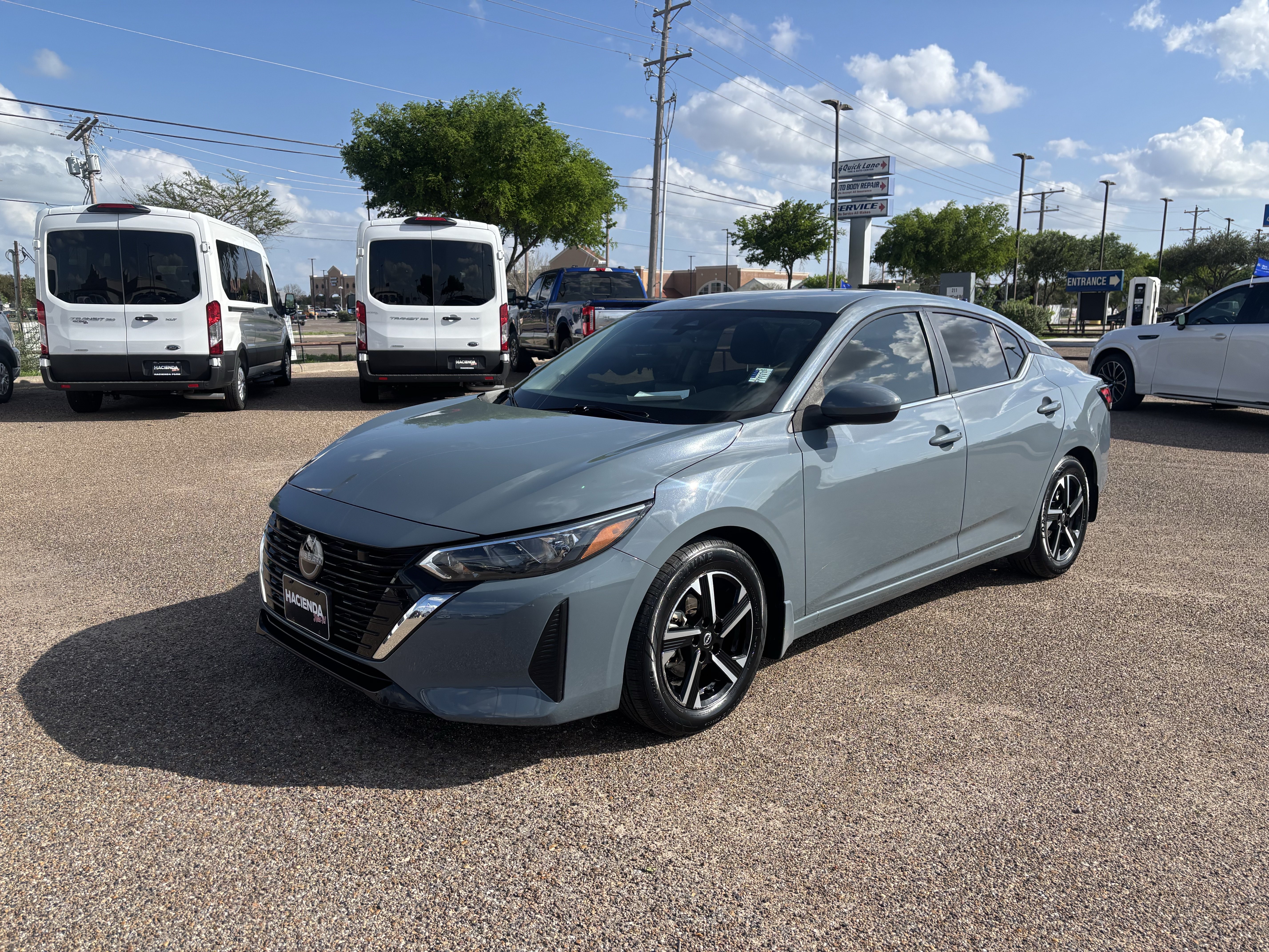 Used 2025 Nissan Sentra SV FWD image 1