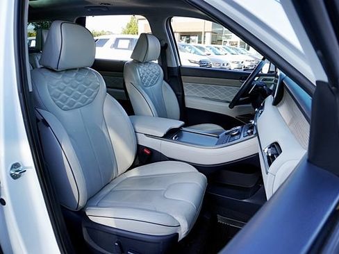 Certified 2022 Hyundai Palisade Calligraphy AWD/4WD image 12