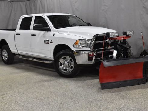 Used 2018 RAM 2500 Tradesman w/ Chrome Appearance Group image 3