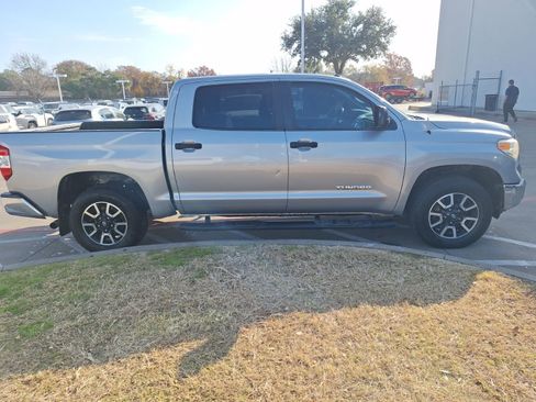 Used 2016 Toyota Tundra SR5 w/ SR5 Upgrade Package image 7
