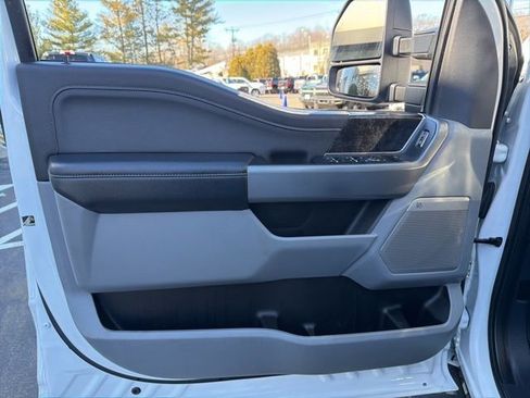 Used 2023 Ford F250 XLT w/ Black Appearance Package image 13