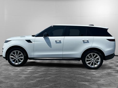 Used 2025 Land Rover Range Rover Sport SE AWD/4WD image 2