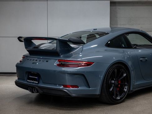 Used 2018 Porsche 911 GT3 image 24