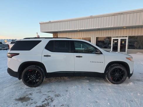 Used 2021 Chevrolet Traverse Premier w/ Redline Edition image 6