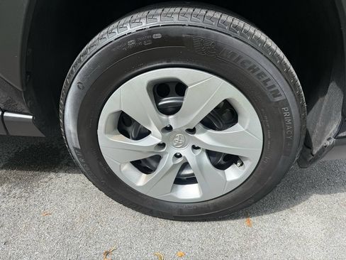 Used 2023 Toyota RAV4 LE FWD image 14