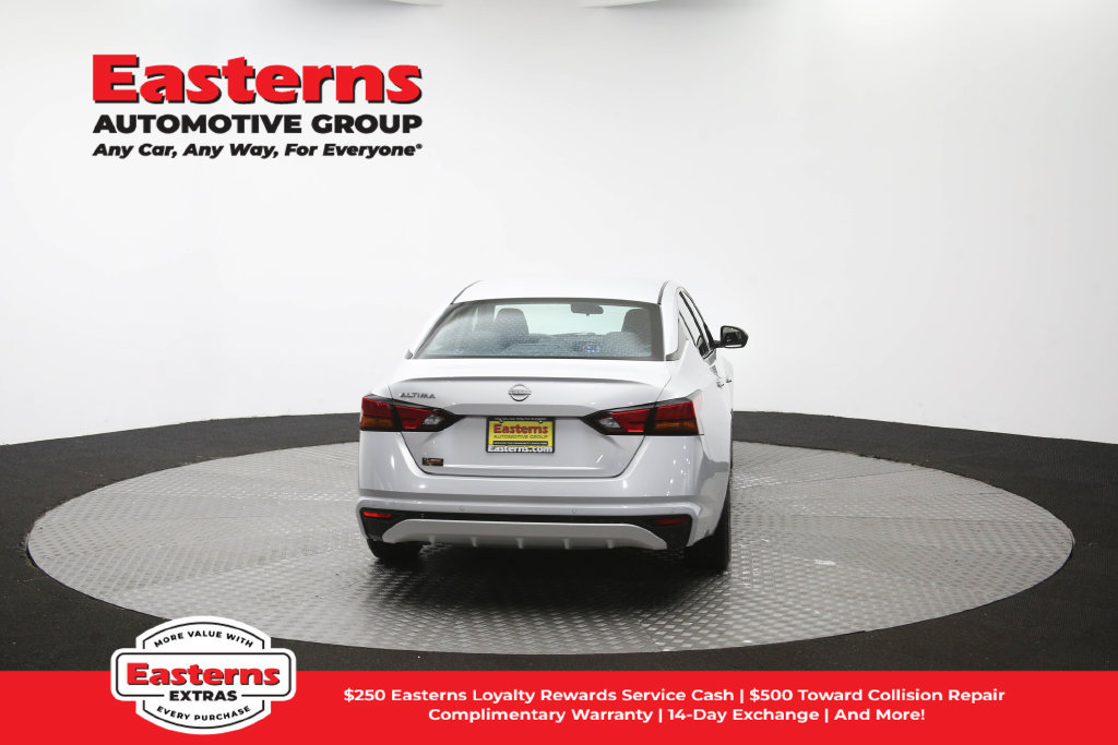 Used 2024 Nissan Altima 2.5 S FWD image 39