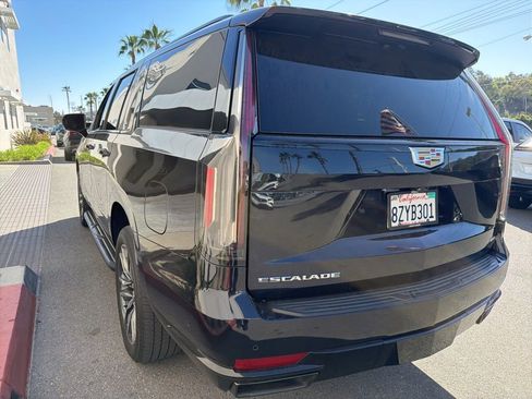 Used 2022 Cadillac Escalade ESV Sport Platinum image 6