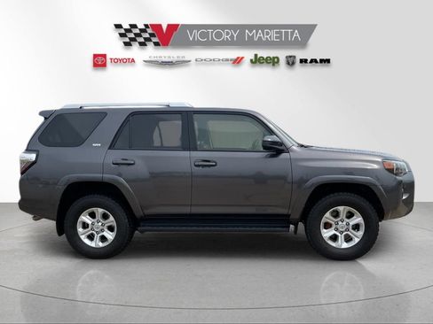 Used 2016 Toyota 4Runner SR5 AWD/4WD image 6