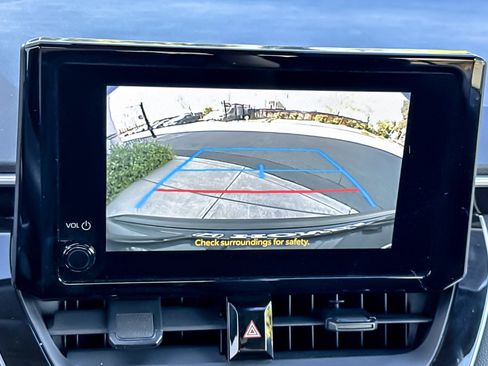 Used 2024 Toyota Corolla LE image 23