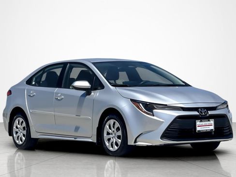 Certified 2023 Toyota Corolla LE w/ Carpet Mat Package (TMS) FWD image 7