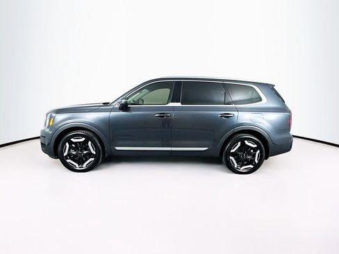 Used 2024 Kia Telluride EX w/ EX Captain's Chair Package image 6