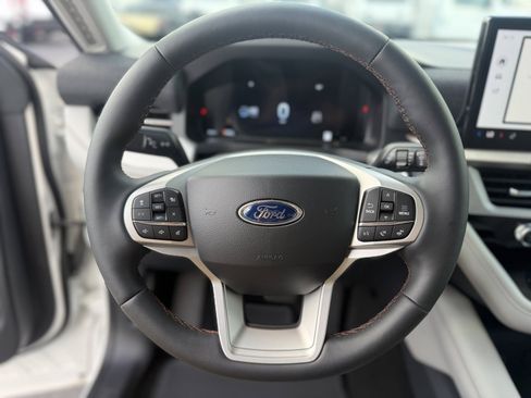 New 2026 Ford Explorer Active w/ Active Comfort Package RWD image 9