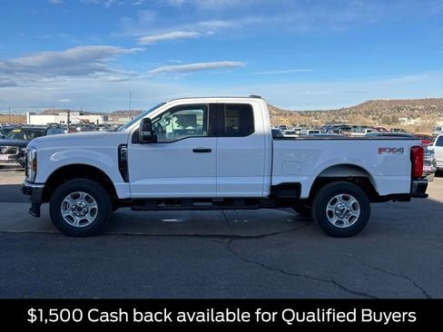 New 2026 Ford F250 XLT w/ FX4 Off-Road Package image 2