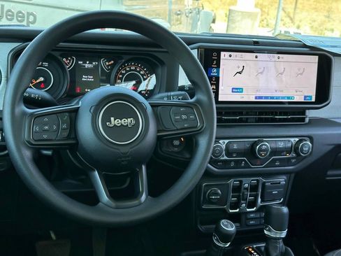 New 2025 Jeep Gladiator Sport image 12