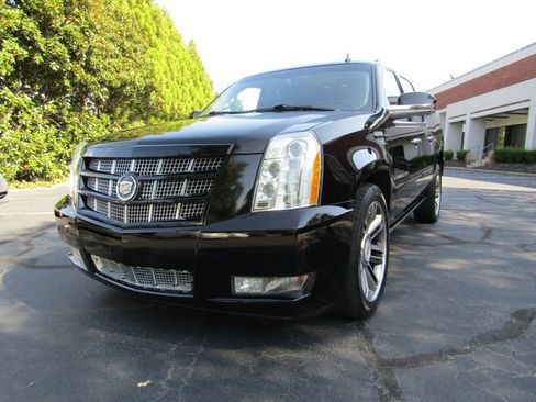 Used 2013 Cadillac Escalade ESV Premium image 1