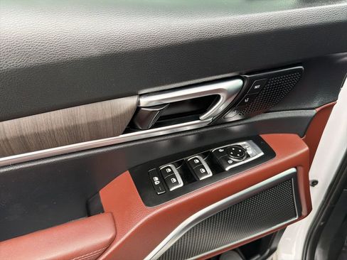 Used 2024 Kia Telluride SX Prestige image 16