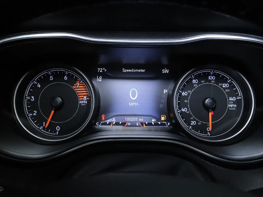 Used 2019 Jeep Cherokee Limited w/ Technology Group AWD/4WD image 24