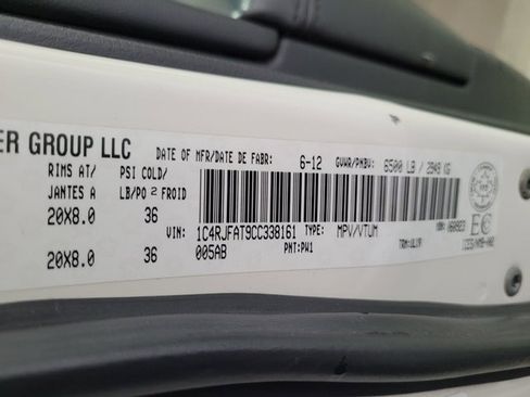 Used 2012 Jeep Grand Cherokee Altitude image 45