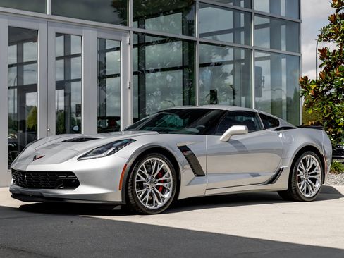 Used 2015 Chevrolet Corvette Z06 w/ 2LZ Preferred Equipment Group image 22