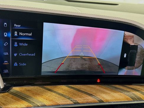 Used 2021 Cadillac Escalade Sport Platinum RWD image 12